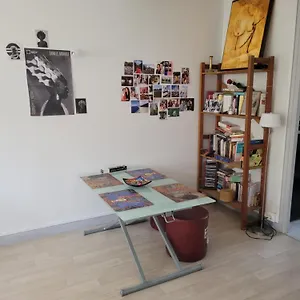 T2 Dans Quartier Calme Appartement
